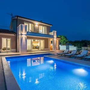 https://villa-periska-krk-island.primorje-gorskikotar.com