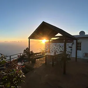 https://casa-maruca-puntagorda-la-palma.in-canary-islands.com